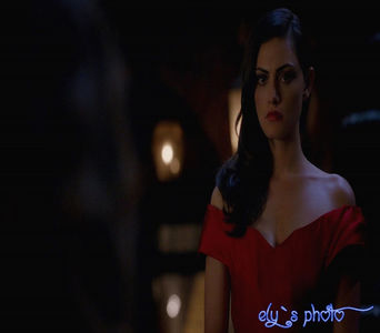 ✪ *se uita spre bucatarie* O sa am o discutie cu ei maine. *ia penarul si carticica unde desena Hope; Hai sa mergem la somn, azi dormi cu mine *intinde mana spre Hope*
