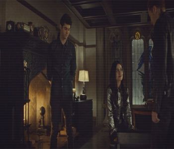 ̷͡︽.　·sǝuoq·♥̷̥l̍̍l̍̍i̍̍ʜ̍ɔ̍.; Rămân lejer surprins atunci când Chris îmi smulge telefonul dintre mâ; -ini dar îmi trece rapid dat fiind că acum știu de natura lui impulsivă, tocmai de aceea-mi întorc înapoi atenția către Kaya. Îmi arcuiesc o sprânceană când îi identific accentul hispanic și-mi înalț 
