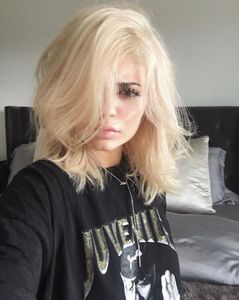 a34df5d42391f06e43276ae9b9028024--kylie-jenner-platinum-blonde-kylie-jenner-blonde-hair