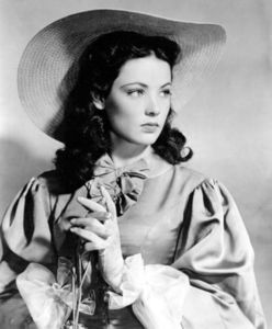 Gene-Tierney-gene-tierney-15679408-398-480