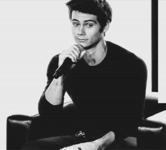 offf, blestemat fie şarmul meu irezistibil la femei că mă face falit *oftează şi +CL; clatină din cap* #S fetelor, nu vă mai certaţi, amândouă arătaţi bine. *îşi trece câte un braţ după umerii lor şi le face cu ochiul*
