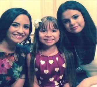 ╰k̷̷e̷̷e̷̷p̷ ̷♥̷ɓuıʇɥɓıɟ.; noww i m staineddd by youu LIKE A COFFE RING UPON THIS; TABLE i m unstable uuh
