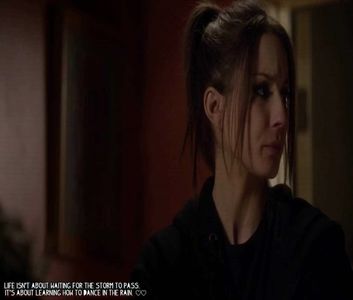 ϟ☾.єครt ☼F Eᴅᴇɴ ☪☂.  [cl] mă bucur pentru voi [#îi zâmbește . da , știu ;( nici nu vreau să; mă gândesc la ce ar putea fi .. nu știu și eu mă întreb .. nici eu n-am vorbit cu ea .. poate nu e în oraș [#ridică din umeri .

