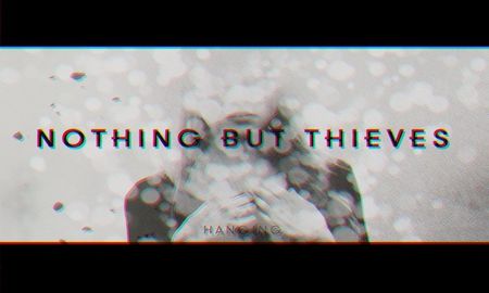 ❝Hanging❞ for cupcakes; https://www.youtube.com/watch?v=I0pL-nqcFiY
