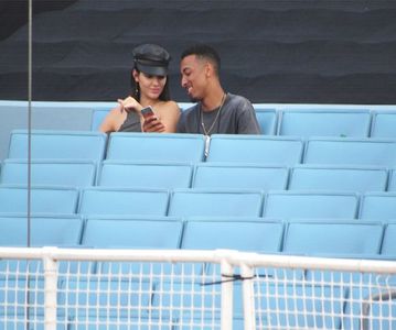 — c̮r̮u̮e̮l̮♥̷ǝɔuǝʇsᴉxǝ.; Eu când ți-am zis că n-am ascultat aşa ceva în viața mea... Dar; e super fainăă!
