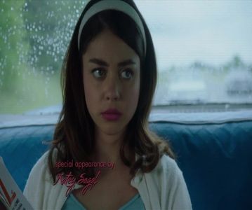 — Privesc strada căreia chiar i-am dus enorm dorul în ultimii opt ani și mai că sar din mașină; doar pentru a mă duce să îmi caut vechii prieteni. Îmi uram părinții pentru alegerea făcută cu un deceniu în urmă. În ultimii ani mă schimbasem enorm de mult și totuși afecțiunea mea față de
