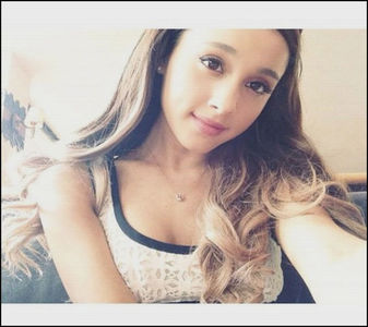 ». Am încercat de atâtea ori să citesc alta și tot la asta am ajuns=)) Îți provoacă; dependență, totală. Bine, acum depinde de gusturi, dacă îți place sau nu.
