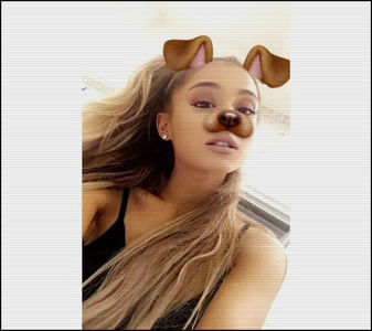 ». Știu ce zici, și eu fac la fel, dar asta e prima care m-a făcut s-o recitesc mai ales; cu atâta dorință:)=)) #Râde, mai bând din doza rece de cola. Și, ce mai faci tu? Văd că domnișorul a dispărut:&lt;
