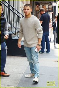 nick-jonas-out-before-met-gala-2017-02