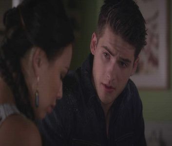 ♡ ∞┇;  [cl] Mona .. nu mai știu dacă o știai înainte să te muți .. și tu ? ai avut pe cineva; prin Londra ?
