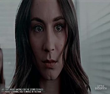 ϟ☾.єครt ☼F Eᴅᴇɴ ☪☂.  [cl] cum vrei tu .. nu îmi vine să cred că până acum vreo lună tot; ieșeam toate 4 și acum dabia dacă ne vedem ..
