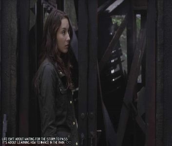 ϟ☾.єครt ☼F Eᴅᴇɴ ☪☂.  în fine , cu dragostea cum mai stai în ultimul timp ?!