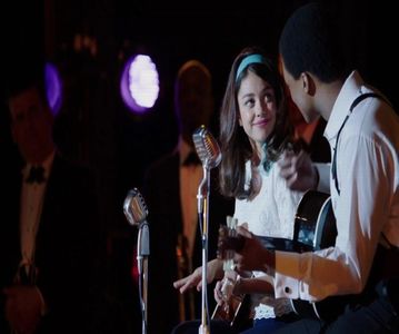 — ❞Nu știu. Eu am întâlnit muulți băieți care gândeau cu altceva..❞ Mormăi dându-mi ochii; peste cap.
