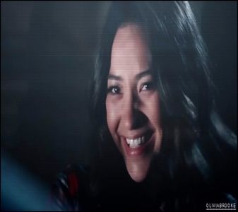 ». era de așteptat #râde, ridicând ușor din umeri. eram mai apropiate atunci.. poate din; cauza asta
