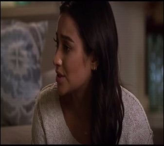 ». #termină de mâncat ce are acolo destul de rapid și se uită la ea. o să încerc să; iau legătura cu ele astăzi
