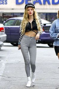bella-thorne-out-and-about-in-west-hollywood-june-08-2017_110043239