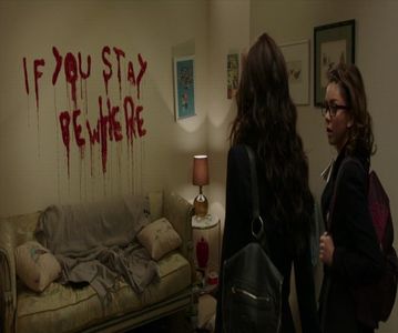 — Îi prind mâna și mă ridic zâmăreață. ❞Vrei să mergem acasă la mine?❞