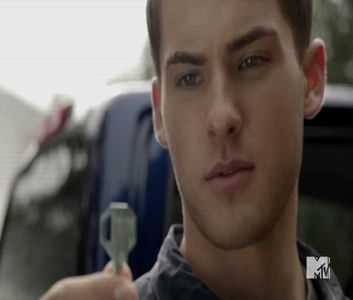 ♡ ∞┇; [cl] mă faci să-mi pară și mai rău că nu îmi amintesc , dar avem timp să facem; noi amintiri , nu ?!
