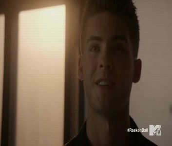 ♡ ∞┇; [cl] uhm .. aș putea face asta , sper doar să nu-și iasă din minți ai tăi dacă ne găsesc; dormind împreună mâine dimineață ..
