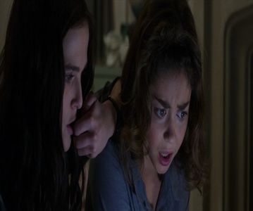 — Ochii mei scapără de uimire când îmi dau seama cu câtă lejeritate s-a dezbrăcat în fața; mea. Însă maschez asta cu un zâmbet timid dar confuz datorită glumei lui. ❞Vrei să îmi zici cumva că uneori umblii fără lenjerie?❞ Mă bag sub pătura subțire neluându-mi ochii de pe chipul lui.
