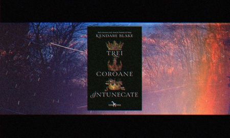 seria ❝Trei Coroane Întunecate ❞ pentru harmless; (Trei Coroane Întunecate; One Dark Throne; vol 3; vol 4) de Kendare Blake
