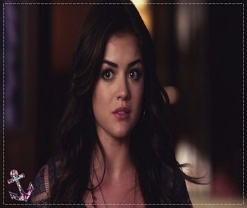 ┇» (se uită ip. la el și se apropie) Off Mike, am și uitat să vorbesc și eu cu ea.. Dar poate că -; între timp ar trebui să încerci să o tratezi mai cu indiferență.. (mărește ochii și zâmbește apoi) Serios? Super, și.. cu ea ai stat ultima perioadă? (citește, răspunde- Vin imeediat)
