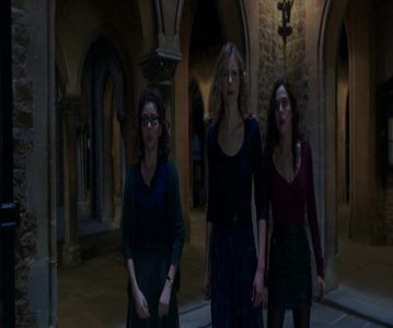 — ❞Vrei să îți bag forțat?❞ Spun încercând să par serioasă.