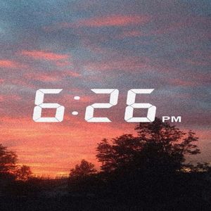 îmi place să stau până la răsărit. singură sau cu o persoană dragă.; e foarte drăguț și culorile cerului nu se pot compara cu nimic.
