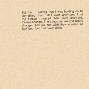 nu cred în prietenii adevărate. nu am nevoie de prieteni adevărați.; mă simt mai bine singură.
