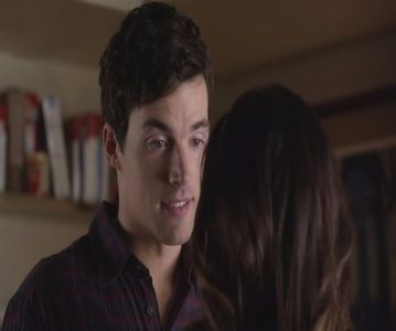 - (își șterge subtil "sudoarea" de pe frunte atunci când acea persoană pleacă și o privește -; pe Aria amuzat) Ei, acum e o zi și mai bună. (face un pas spre ea care nu ține tocmai de relația profesor-elev și își dă seama de acest lucru așa că se retrage, observând fețele care îi privreau)
