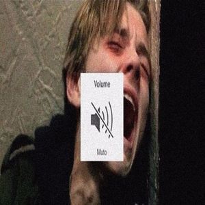 consider că asta e cea mai minunată poză văzută de mine vreodată.; transmite multe sentimente și cuvinte.
