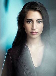 Dilan Gwyn as Willa