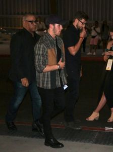 Nick+Jonas+Celebrities+Seen+Outside+T+Mobile+FyDlBlqkrTNl