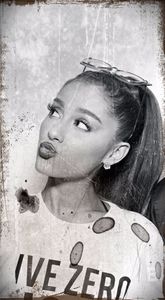 0b28c38300286f7cef13cc9304816ddb--wallpapers-ariana-grande-ariana-grande-lockscreen