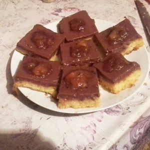 Prăjitură cu ciocolată și pepene galben