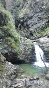 Spre cascada Lazăru; Spre Cascada Lazăru.
