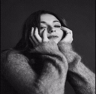 Sophie Turner ▫ ▫ ▫ ▫ ▫ ▫ ▫ ▫ ▫ ▫ ▫ ▫ ▫ song: https://www.youtube.com/watch?v=yw04QD1LaB0 ♥; ❝How can anybody have you and lose you  and not lose their minds, too?❞

