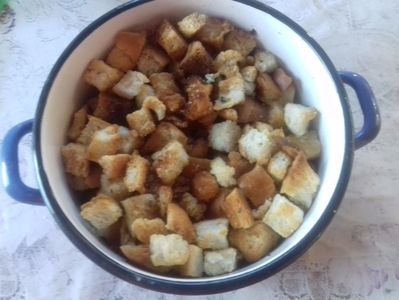 Crutoane delicioase pentru ronțăit