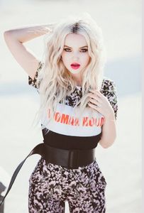 Dove Cameron (1)