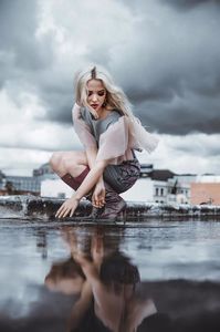 Dove Cameron (2)