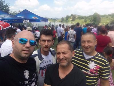 received_1448015945260223