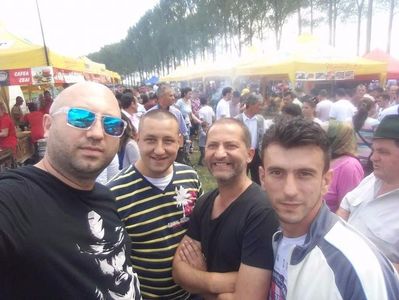 received_1448016021926882