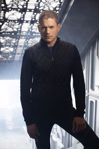 21 DC's Legends of Tomorrow - Leonard Snart