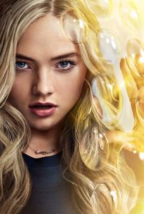 02 The Gifted Lauren Strucker