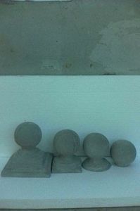 46688015_2_644x461_capace-stalpi-de-gard-cu-bila; capace pentru gard
