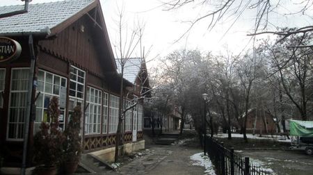 77 Spre parcul cu nuferi de apa termala