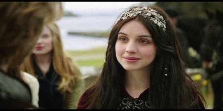 　 　✦Reign Season 1, Episode 1 — Pilot✰