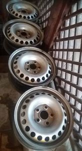 5 x 120 r16 vw t5-t6 pret 400lei