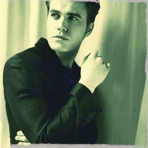 ╬┇ Multumesc!#elena [imi mut privirea pe Kol si ma incrunt usor] Nu am; zis sa iei mana, am zis doar ca pot pleca daca nu iti convine.#kol [tresar cand aud ce zice Damon si imi mut automat privirea catre el ridicand din spranceana] Am furat-o de la un copil,nu m-am prosti
