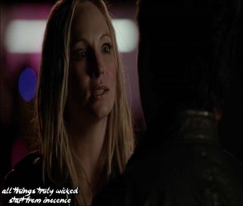 ☠ .мαмα ✰ ๒єคг ☕☂ [cl] [#se uită la Kol și Rebekah și râde oarecum . heii #r de terminat ,; n-am terminat , dar am făcut câteva .. mai trebuie doar pusă nutella și bananele  #k
